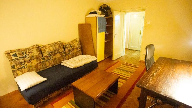 Private Cozy Room 1 With Shared Kitchen In Appartment, Downtown Belgrado Exterior foto